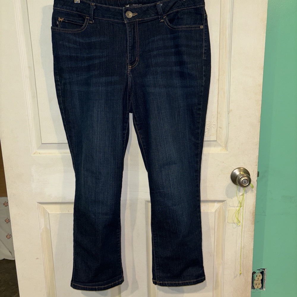 Lee Modern Series Curvy Fit Bootcut Dark Wash Jeans 130273 Ladies Sz. 18. NWOT